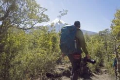 Osprey Farpoint Trek Pack Rugzak - Blauw - 55 Liter 20 Osprey Farpoint Trek Pack Rugzak - Blauw - 55 Liter -Kampeeruitrusting 1267 1900 f22 farpoint trek pack 55 muted space blue o s 10003693 samrouda exp 4 10 24 002