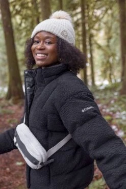 Columbia Helvetia Teddy Heuptas - Zand 15 Columbia Helvetia Teddy Heuptas - Zand -Kampeeruitrusting 1900 1267 csc f23 gbm b4h 1411799 05108